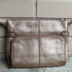 Tignanello Genuine Leather Crossbody – Metallic Taupe